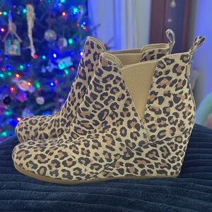Tom’s animal print booties